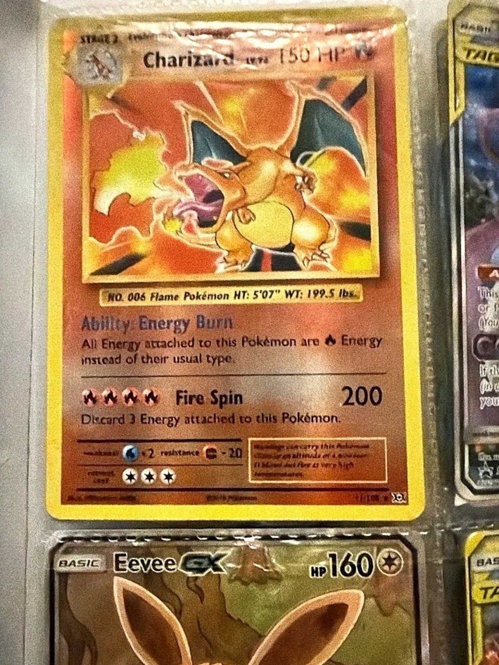 Pokémon Charizard VMAX